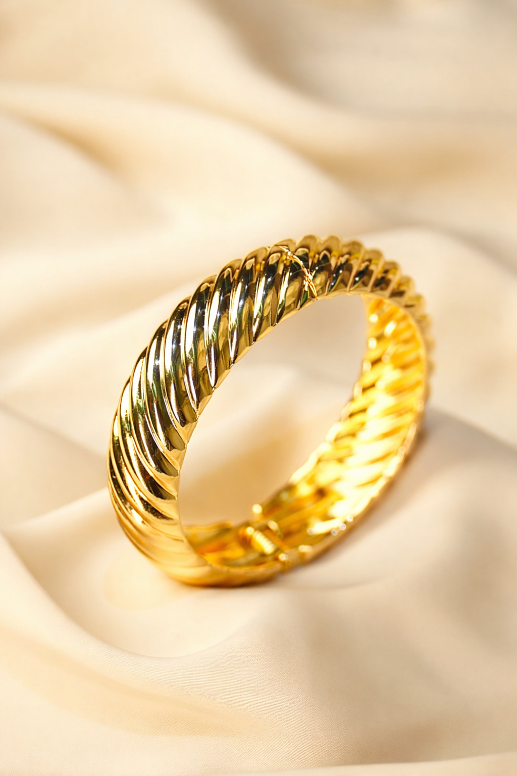 MOLTEN ROPE TWIST BAND